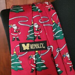 Vintage Wembley Christmas Tie Santa Claus Trees Red Silk USA Fun Novelty Necktie